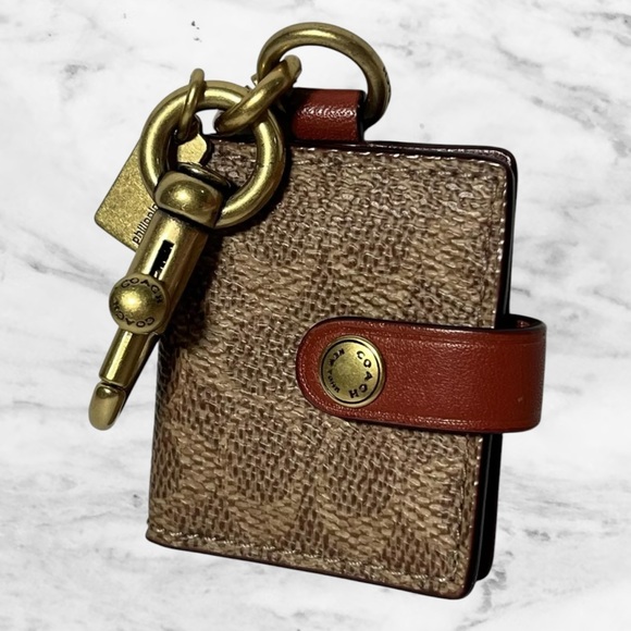 COACH SIGNATURE PICTURE FRAME BAG CHARM KEY RING Keychain NWT - Picture 2 of 5